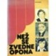 - Než se zvedne opona